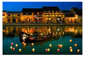 Vietnam among top 8 best Christmas trips for solo travelers - ảnh 1